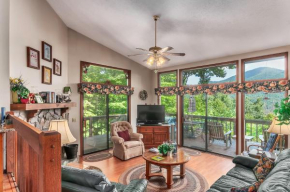 Bella Vista - Hot Tub and Pet Friendly Maggie Valley